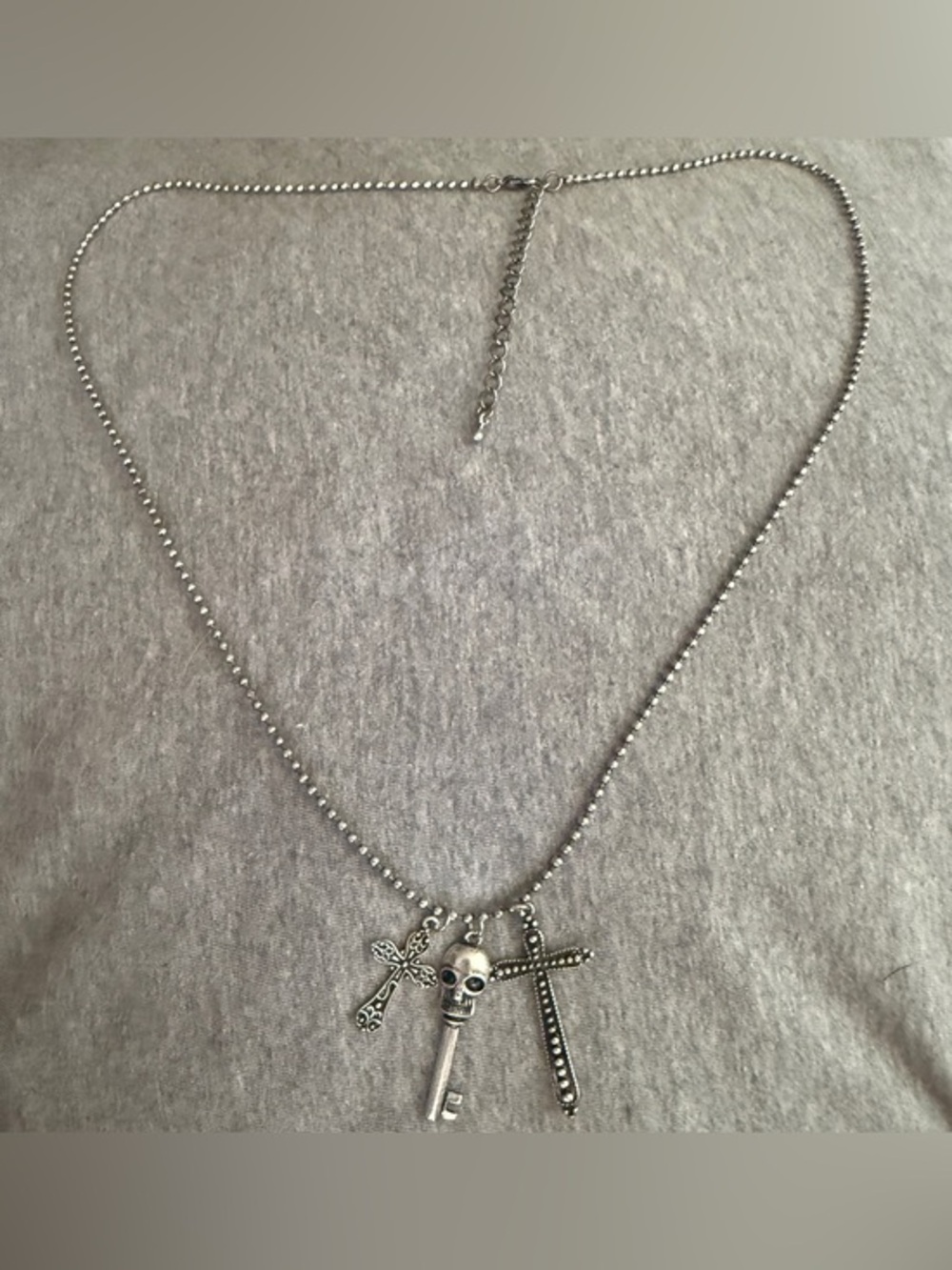 Skull Key Crosses Charm Necklace in Gunmetal